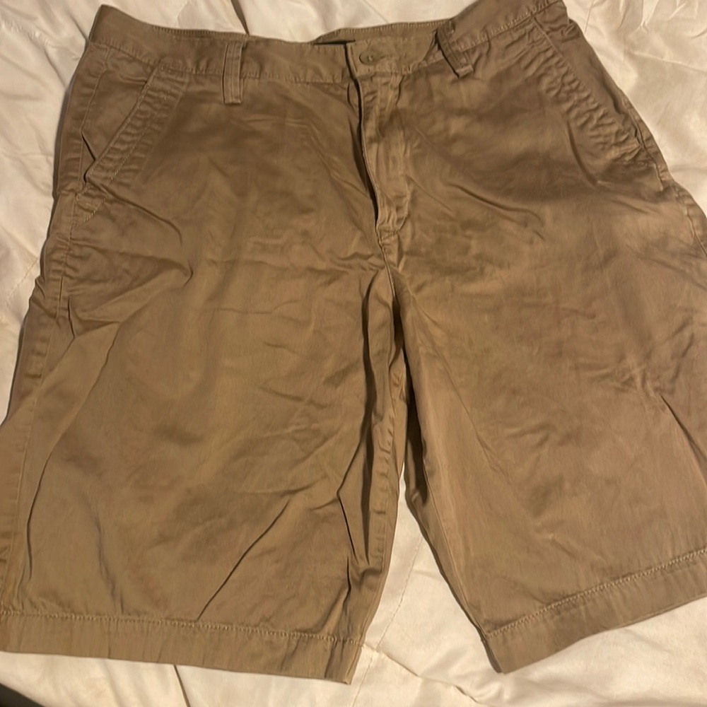 Apt. 9 khaki shorts size 34